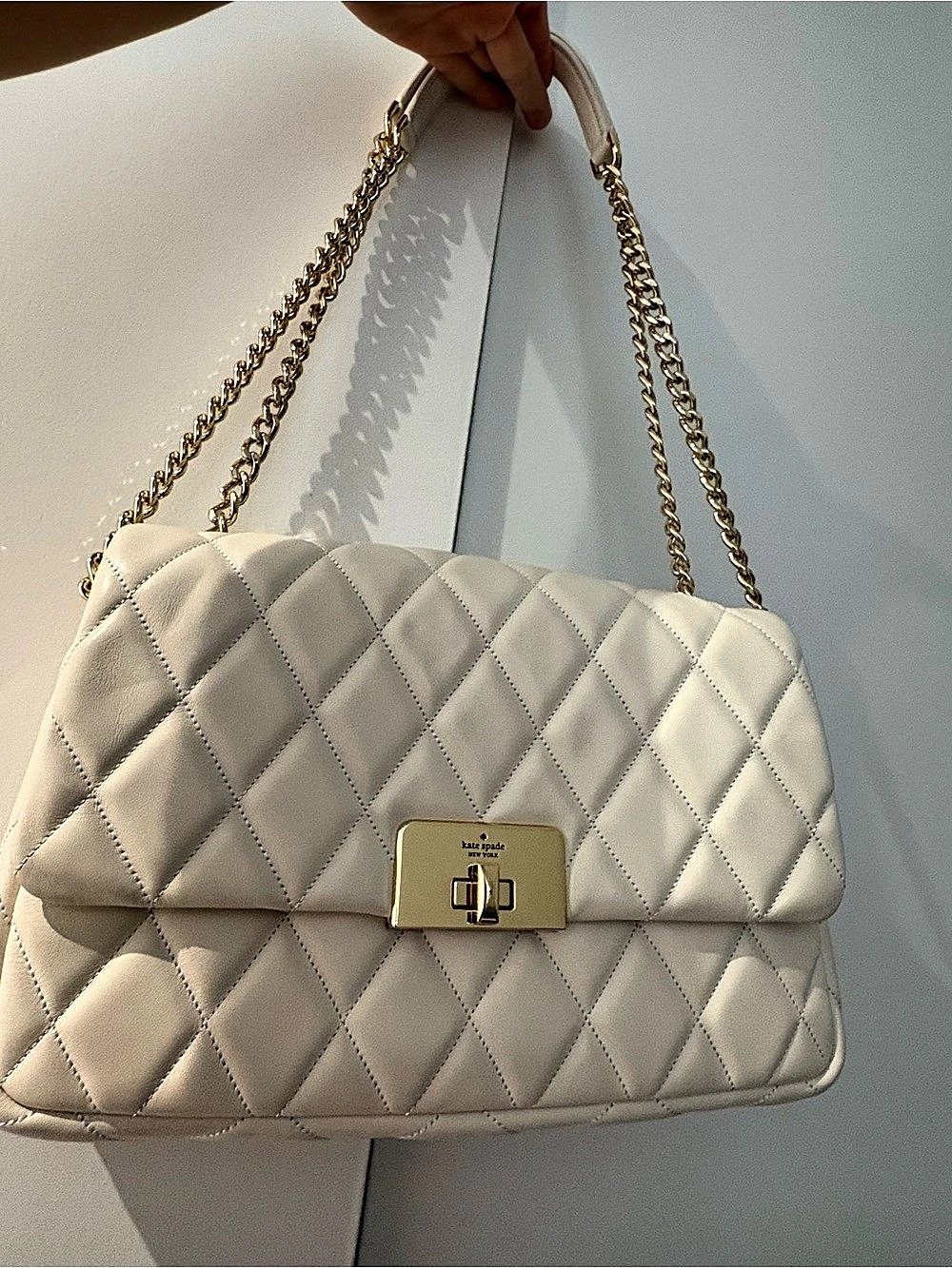 Kate Spade Quilted Chain Shoulder Bag in White Like New